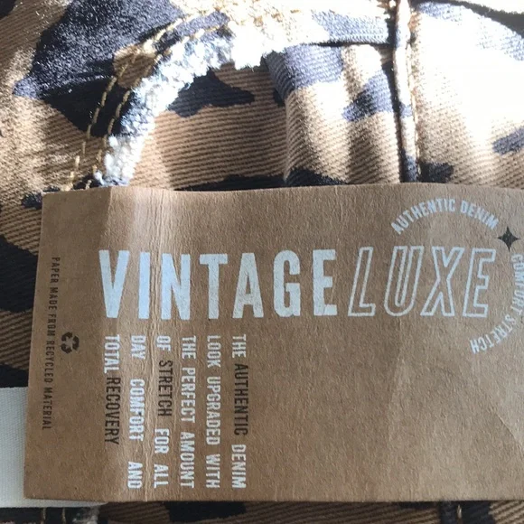 JEANS SIZE 10/30 LEOPARD SKINNY VINTAGE DISTRESSED.5 pockets w golden zip NWT❤️ - Picture 14 of 15